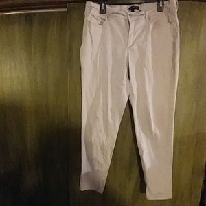 Bandolino skinny khakis